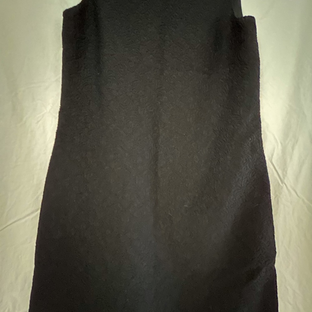Dress - Picture 5 of 9